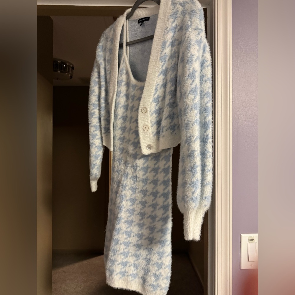Kendall & Kylie Light Blue and White Fluffy Knit Cardigan